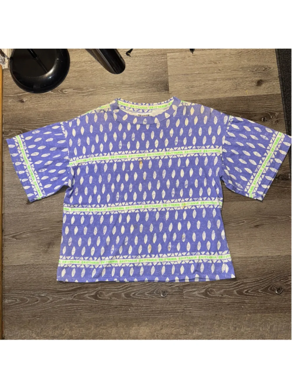 Vintage Brittania Single Stitch Shirt Size M Oversized All Over Print